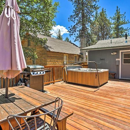 Big Bear Cabin With Deck And Hot Tub, Near Resorts! بيغ بير لاكي، سان بيرناردينو، كاليفورنيا المظهر الخارجي الصورة