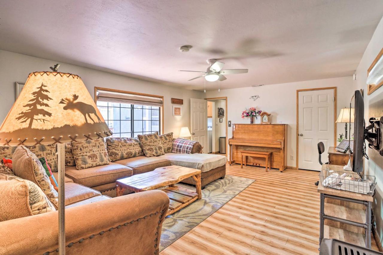 Big Bear Cabin With Deck And Hot Tub, Near Resorts! بيغ بير لاكي، سان بيرناردينو، كاليفورنيا المظهر الخارجي الصورة