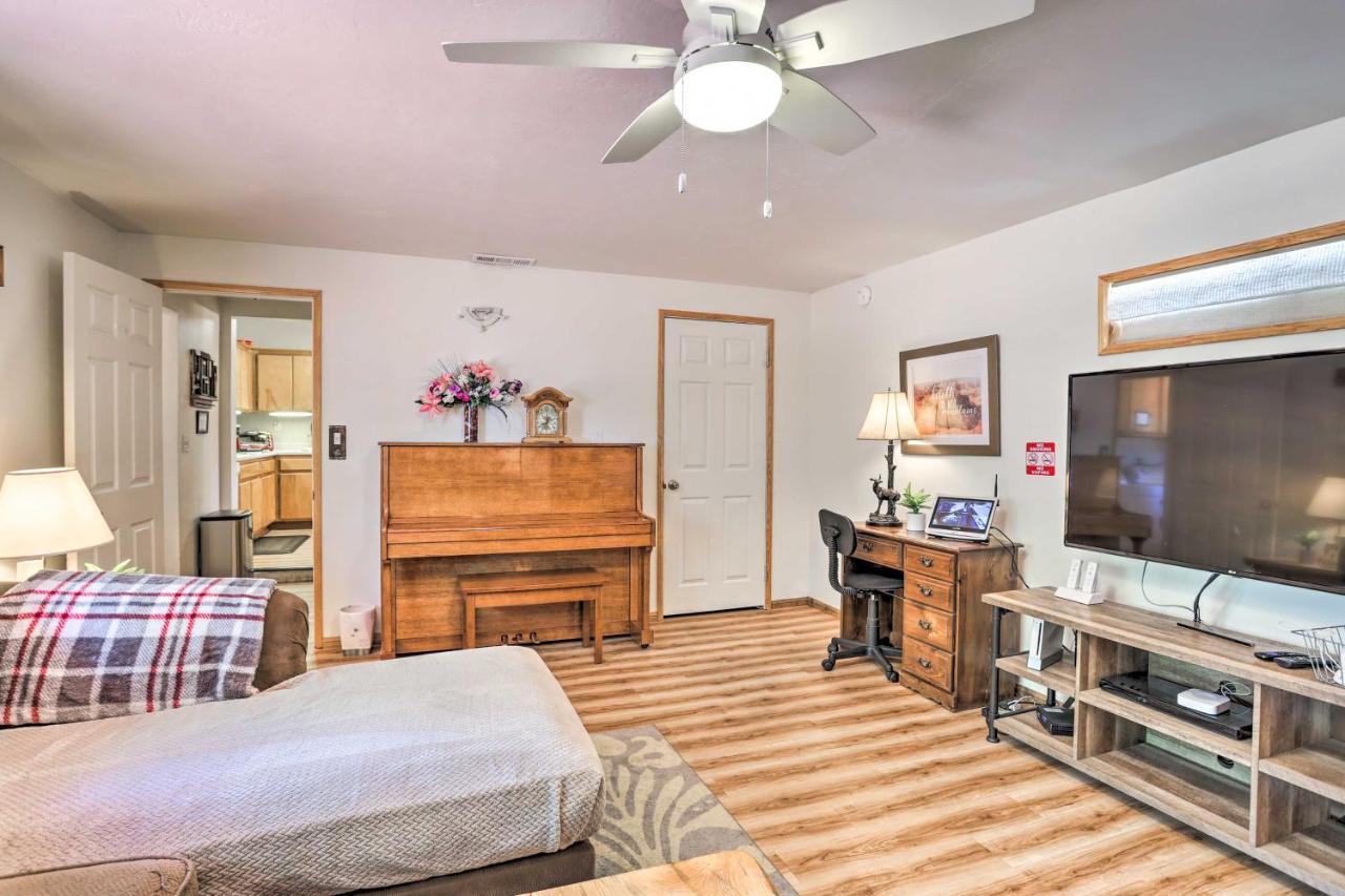 Big Bear Cabin With Deck And Hot Tub, Near Resorts! بيغ بير لاكي، سان بيرناردينو، كاليفورنيا المظهر الخارجي الصورة